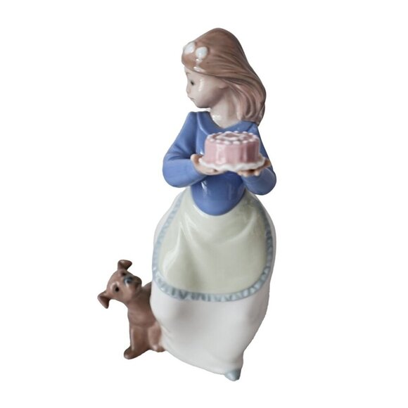 Vintage Cute Figurine Of a Young Lady Puppys Birthday Girl with Dog Birthday Cak - Picture 3 of 7